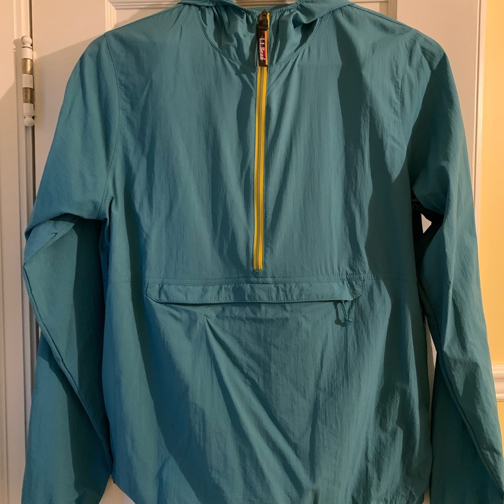 LL Bean Traverse lightweight shirt with hood